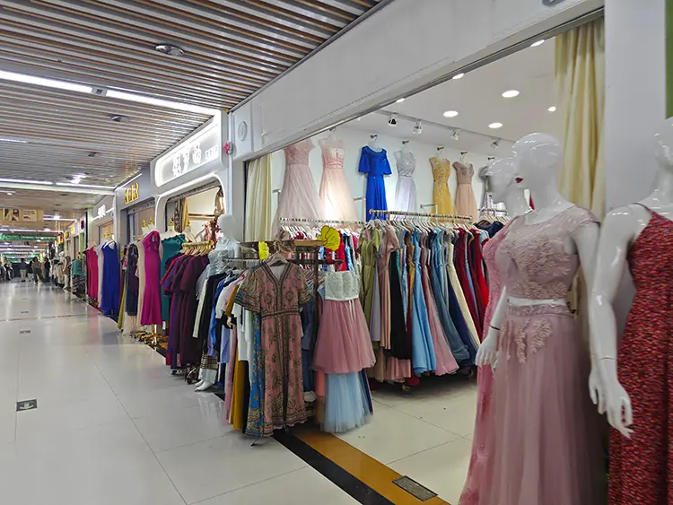 Dress supplier on the market